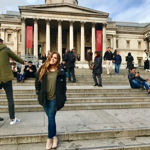 Meet your Posher, Christen